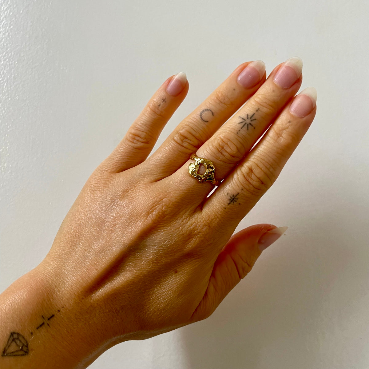 ECLIPSE Ring